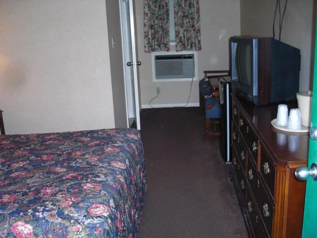 Holiday Motel Andover Ngoại thất bức ảnh